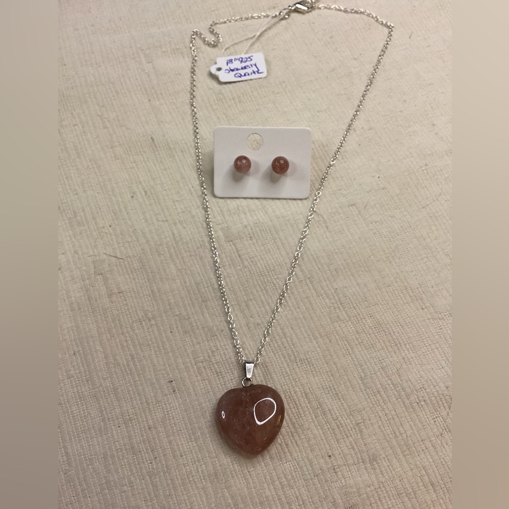 Strawberry Quartz Heart Pendant Necklace and Earring Set - Picture 5 of 5